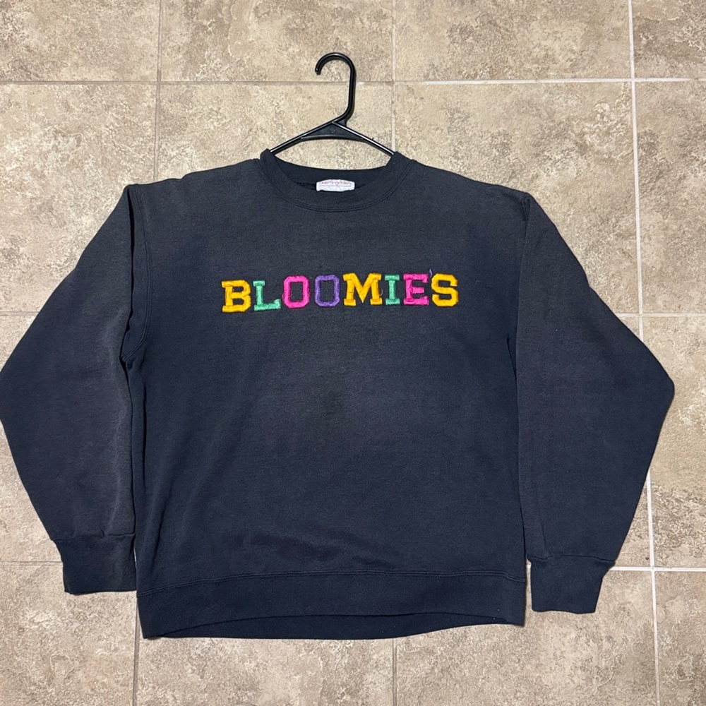 Vintage Bloomingdale's Bloomie's Multicolour Embroidered Logo Sweatshirt